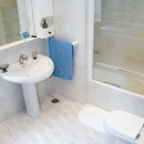 Baño Apartamento La Braña Baño Apartamento La Braña • <a style="font-size:0.8em;" href="https://www.flickr.com/photos/79534599@N04/7366070438/" target="_blank">View on Flickr</a>